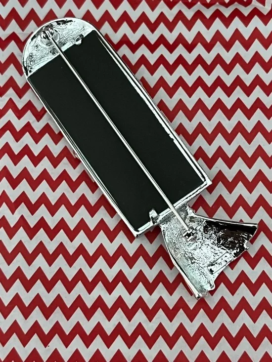 Whimsical Silver Broach - Elegant Lady Looking Into a Mirror - Unique! - Picture 6 of 7